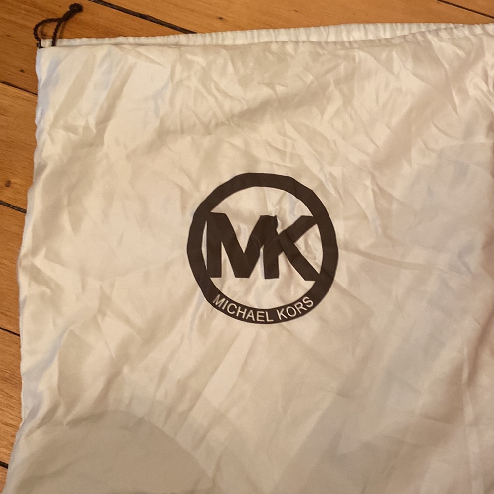 Michael Kors Black Leather Shoulder Tote with Gold Chain Straps - Picture 6 of 6